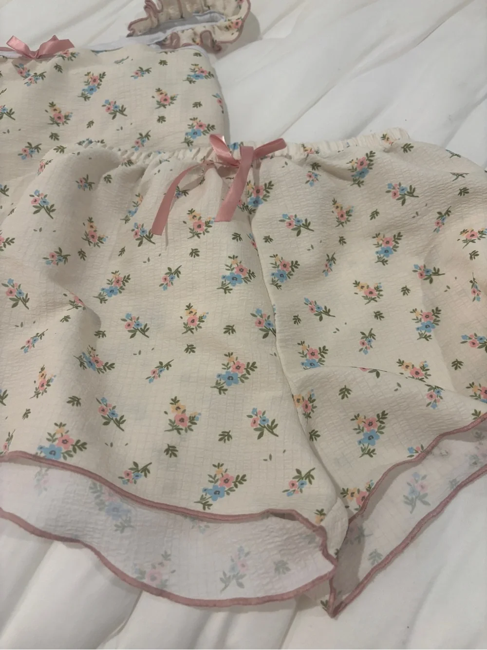 Unk Cream Floral Ruffle Cami & Shorts Pajama Set